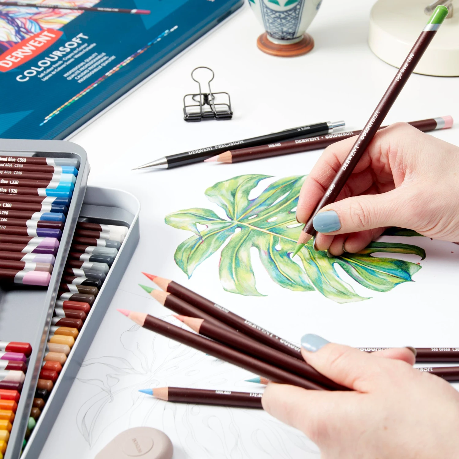 Derwent Coloursoft Wooden Box Set 72 3 Derwent Coloursoft Wooden Box Set 72 - Image 3