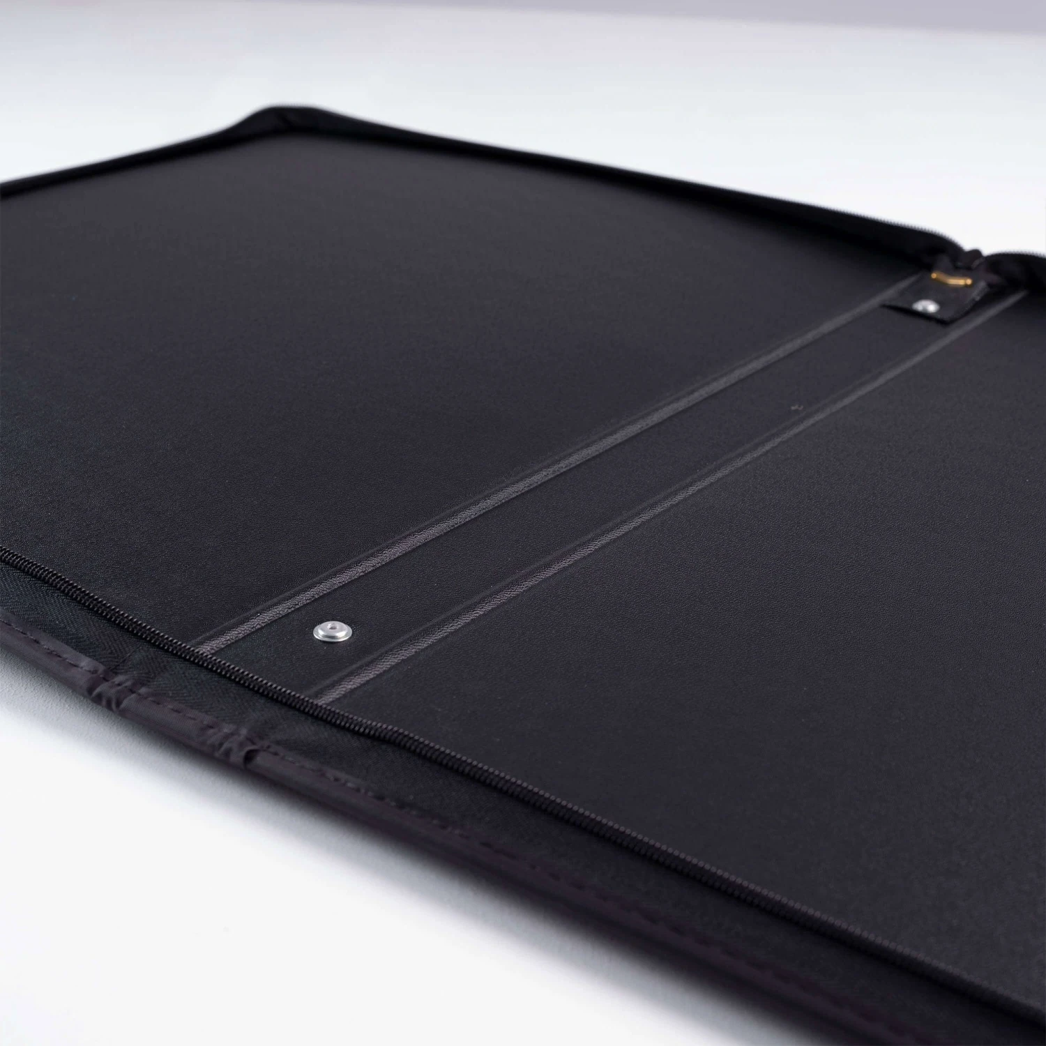 ARTdiscount Folio Carrying Case 3 ARTdiscount Folio Carrying Case - Image 3