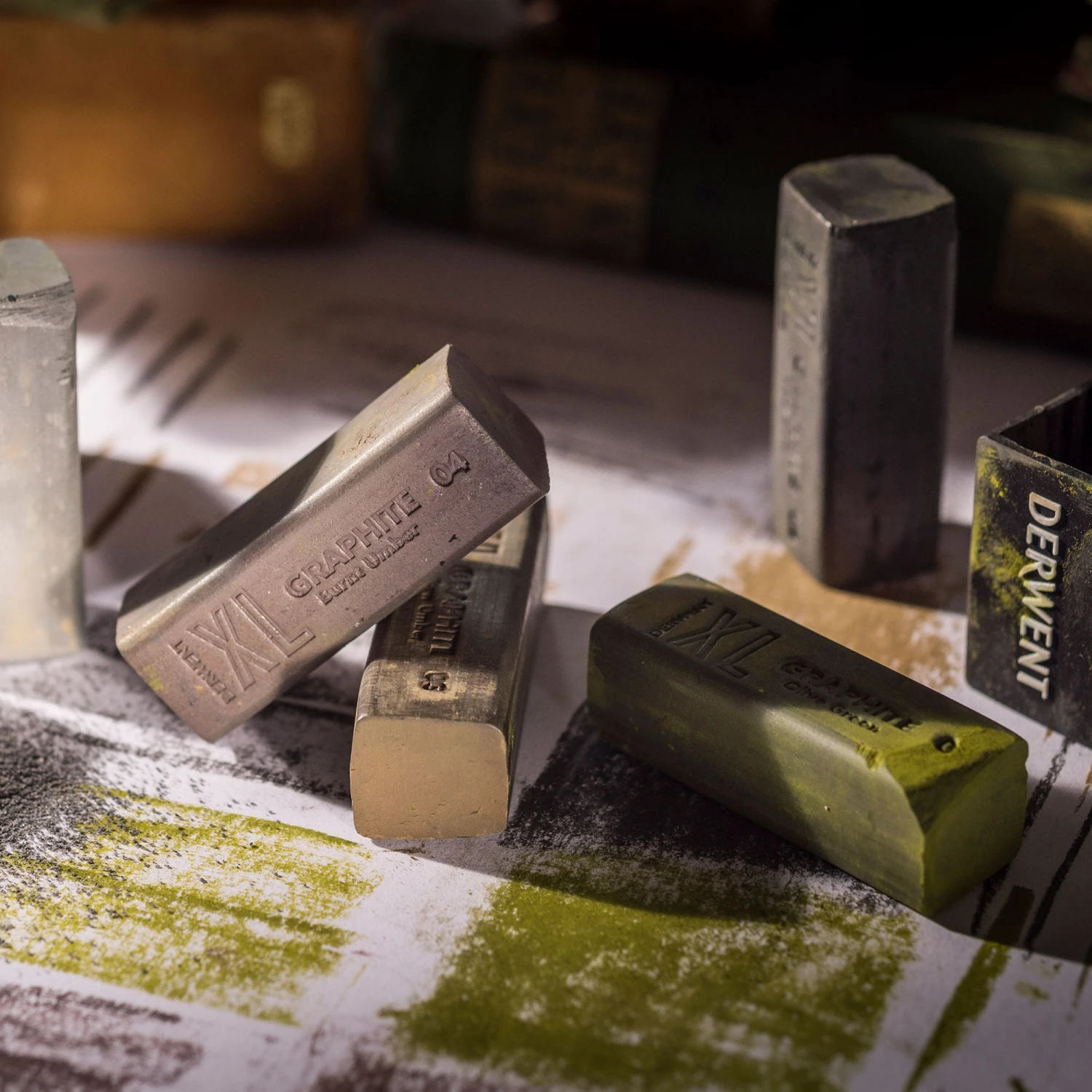 Derwent XL GRAPHITE Blocks Tin Of 6 4 Derwent XL GRAPHITE Blocks Tin Of 6 - Image 4