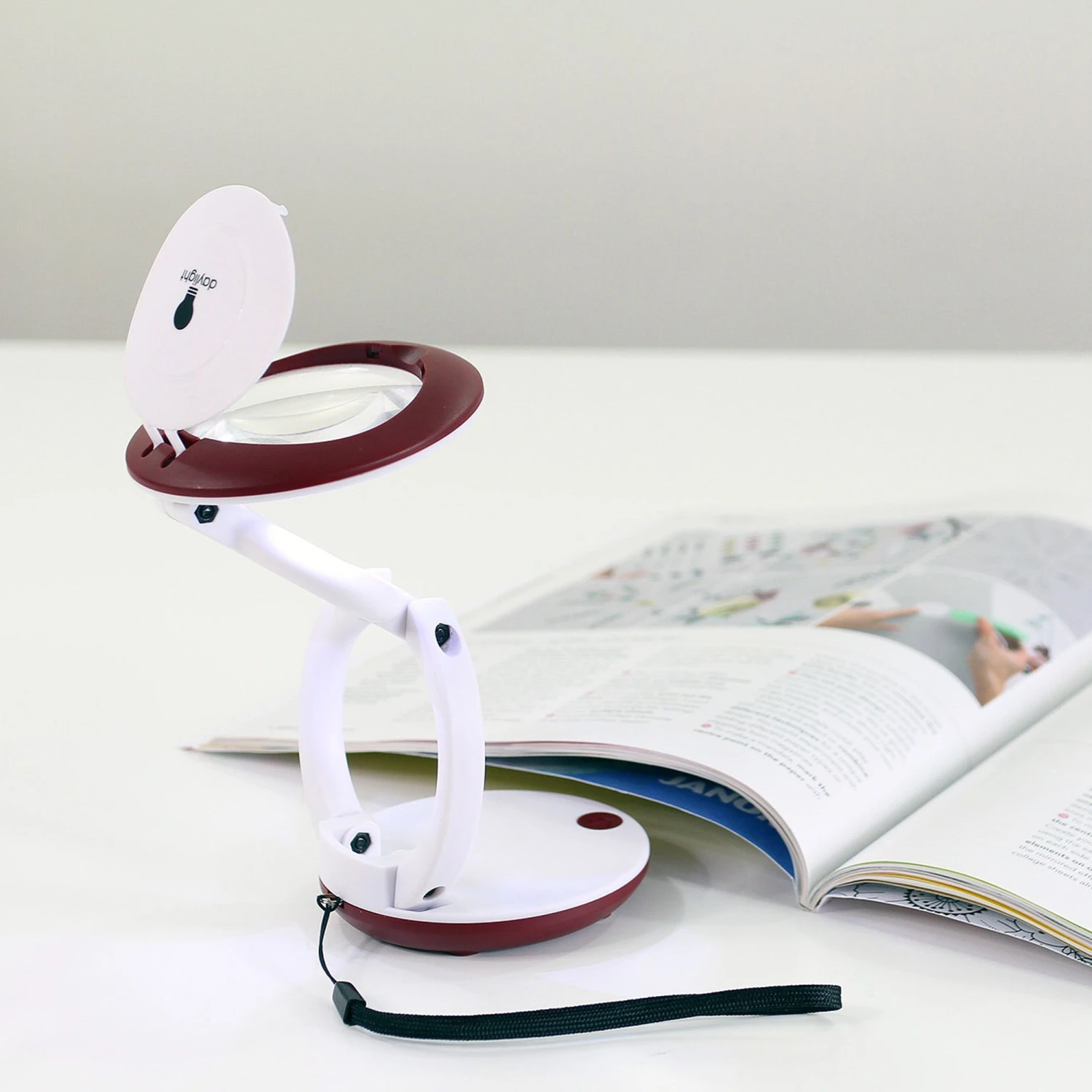 Daylight Company YoYo Magnifier 7 Daylight Company YoYo Magnifier - Image 7