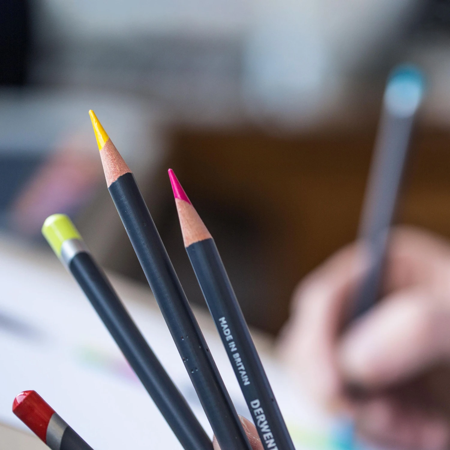 Derwent Procolour Pencil Metal/Tin Box Sets 6 Derwent Procolour Pencil Metal/Tin Box Sets - Image 6