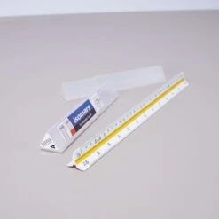 ARTdiscount Triangular Scale Ruler - Metric - No.4